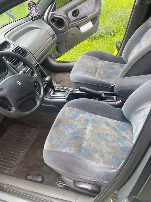 Рено Лагуна avtomat