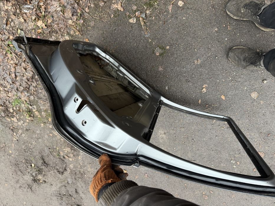 Двері задня права Volkswagen Passat B5