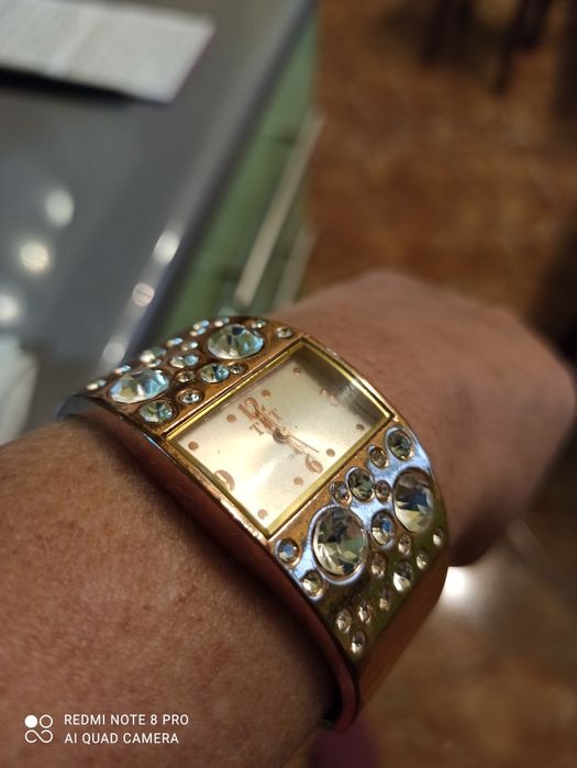 Годинник ручний на батарейці