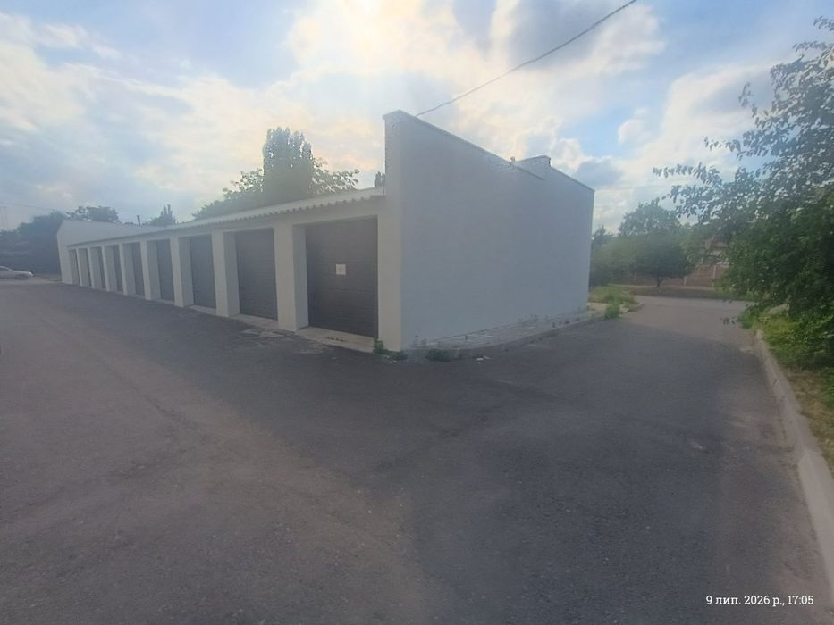 Продам гараж з правом власності