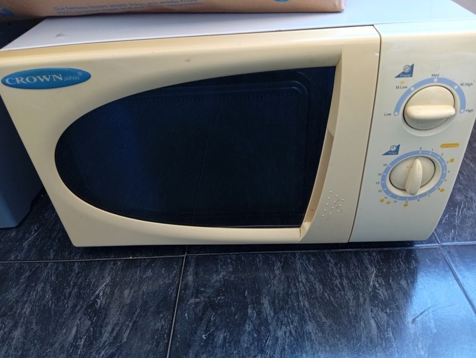 Vendo microondas CROWN