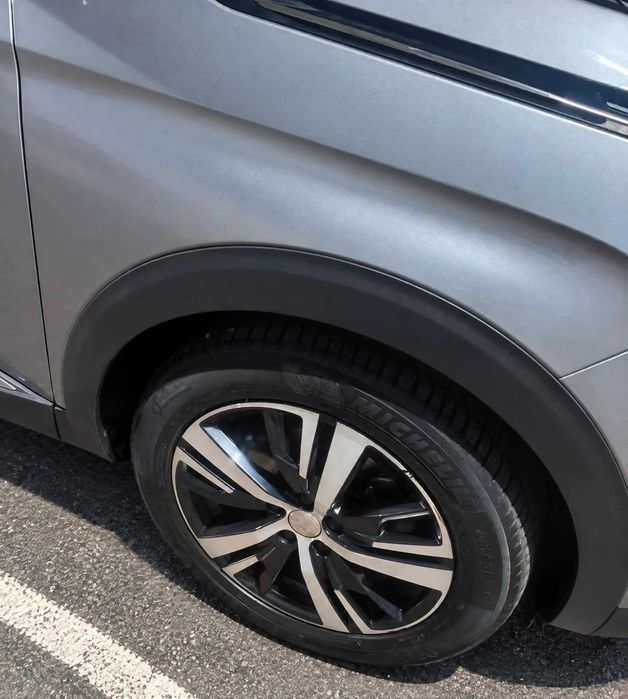 Peugeot 5008 1.5 BlueHDi 130cv Automático | Allure Pack | 7 Lugares — photo 3