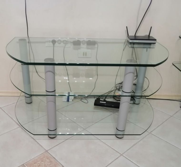 Продам стол стеклянный