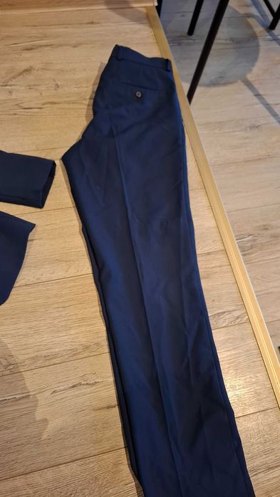 Garnitur młodziezowy 176