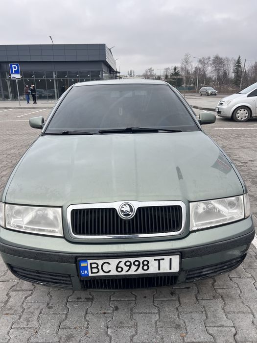 Авто skoda oktavia tour