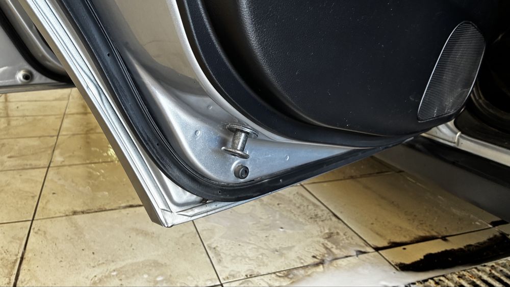 Subaru outback 2,5 автомат 4х4