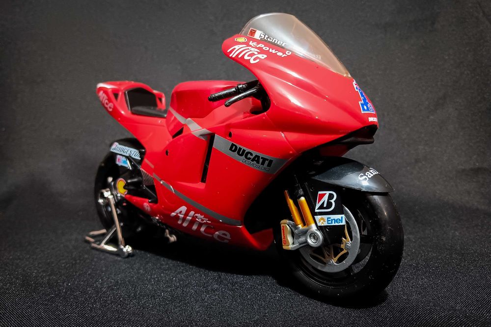 Conjunto de 10 Moto GP escala 1/10