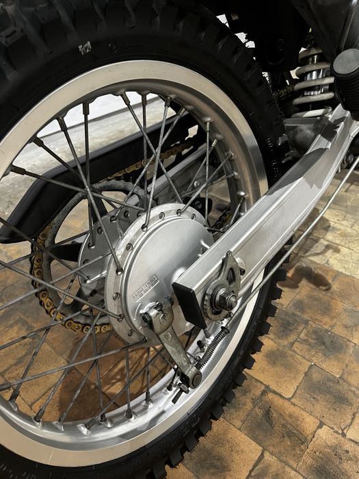 Продам Suzuki Djebel