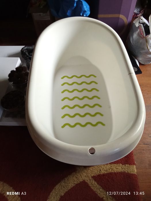 Banheira de bebê em excelente estado