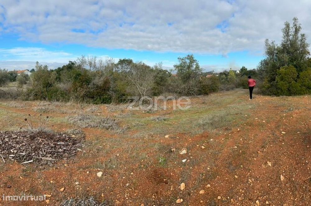 Terreno e Habitação em Casais de Almodelim, Almoster (Santarém)