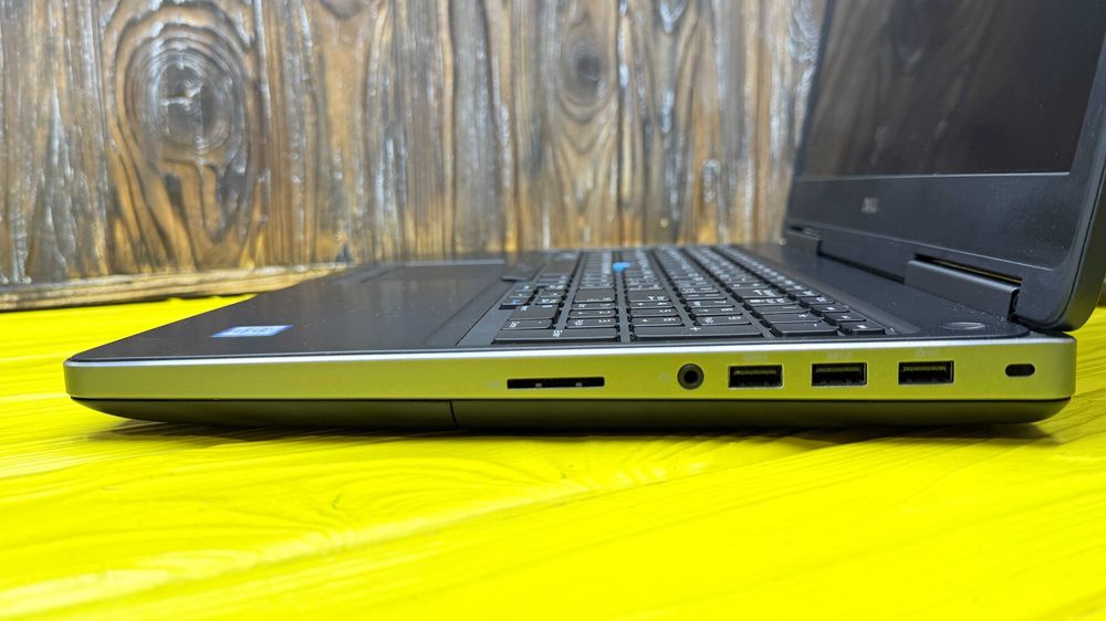 Супер Ціна! Надійний Професійний Ноутбук Dell Precision 7510 /Core i7-6820HQ/Quadro M1000 2 GB