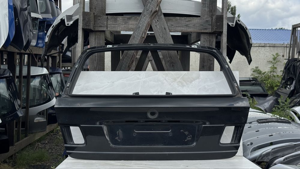 Ляда бмв е46 універсал Black Sapphire Metallic 475 Задня ляда кришка багажник БМВ Е46 чорна рестайлінг до рестайлінг Задня ляда Кришка