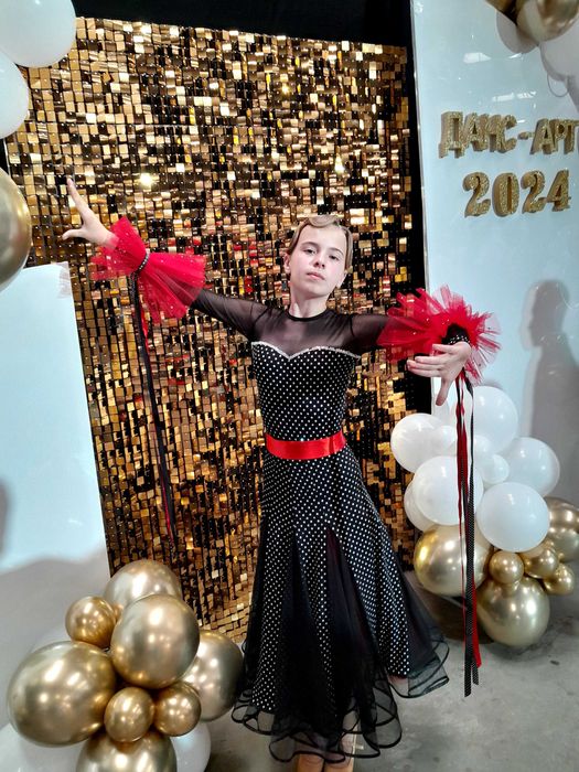 Продам плаття турнірне 2 одному.