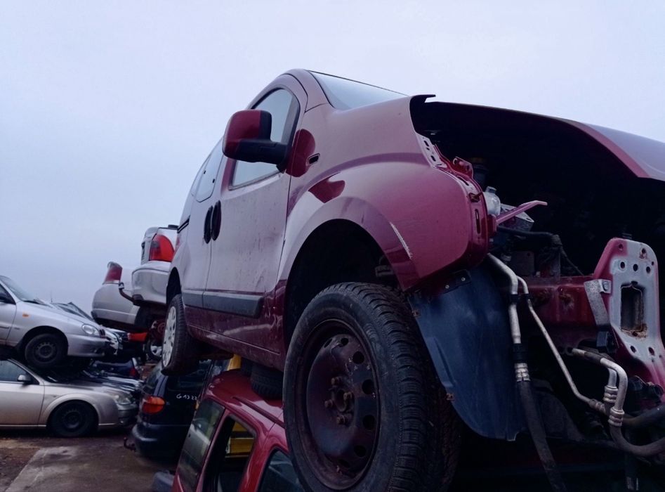 Вікно стікло деталі Fiat Qubo