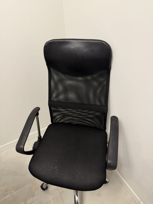 Крісло офісне компʼютерне