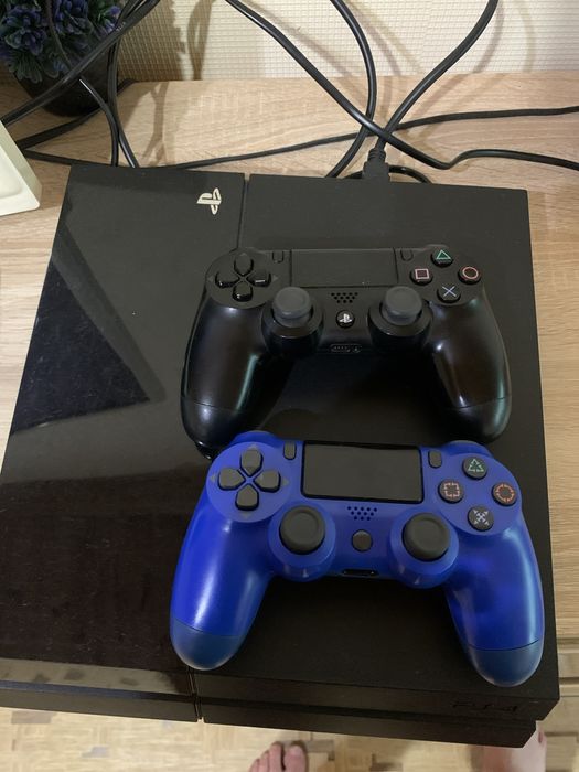 PS4 в отличном состоянии