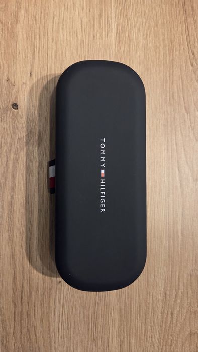 Etui na okulary NOWE Tommy Hilfiger , ściereczka