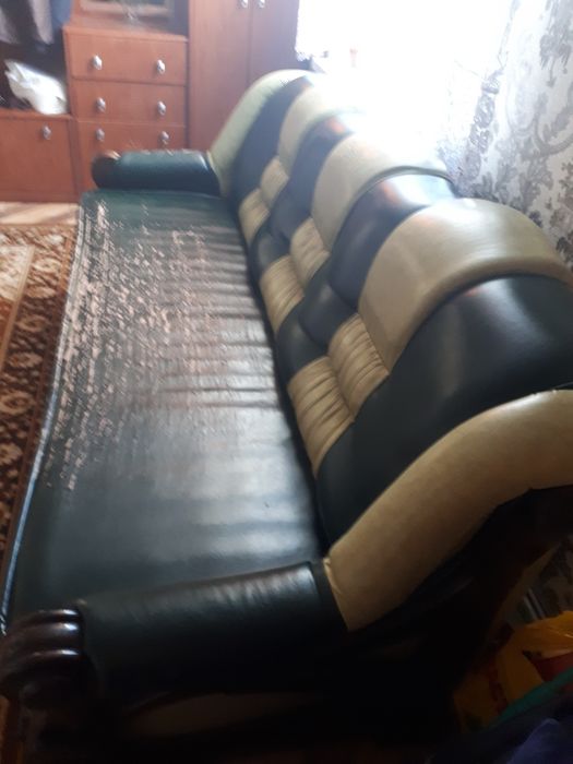 шкіряний диван під перешивку
