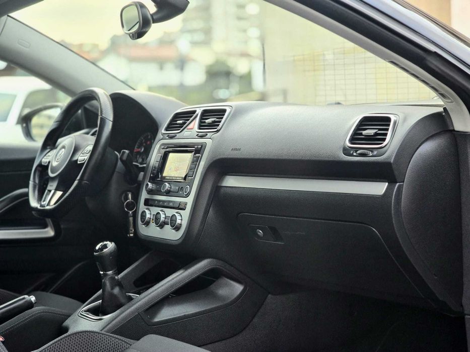 Volkswagen Scirocco 2.0Tdi 140cv "Look R"