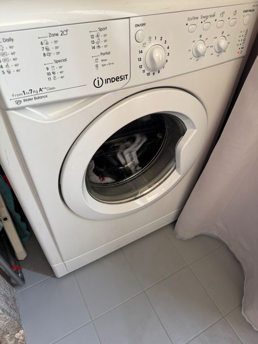 Maquina Lavar Roupa 7kg Indesit