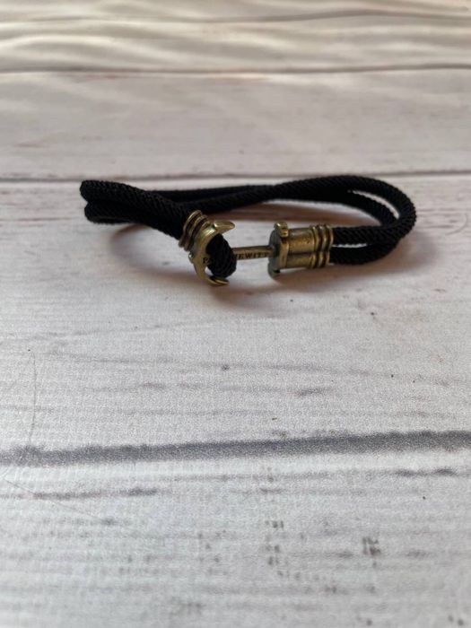 Браслет з якорем