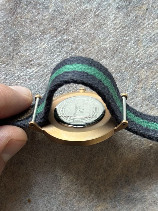 Годинник Daniel Wellington, новий