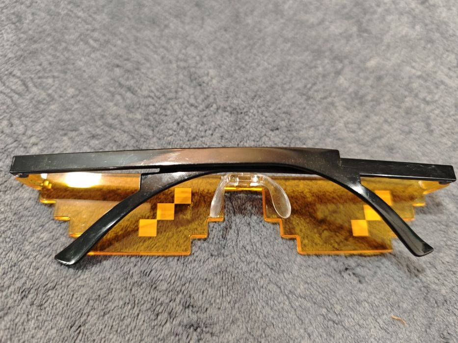 Окуляри іграшкові