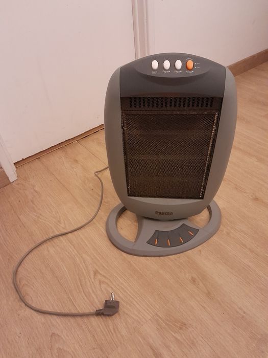 Vendo Aquecedor de Halogêneo DAYRON muito bonito em bom estado