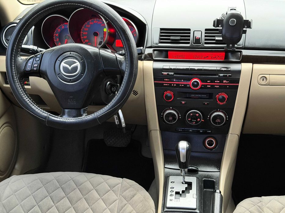 Продам Mazda 3 2008 рік рест 1.6 автомат газ- бензин 4-пок