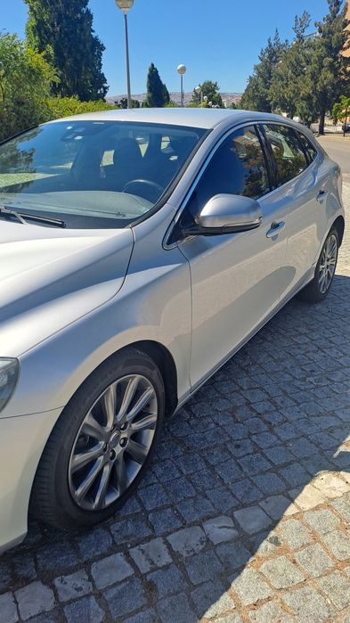 VOLVO V40 D2 2013