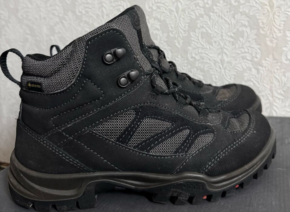 Ботинки ecco  37