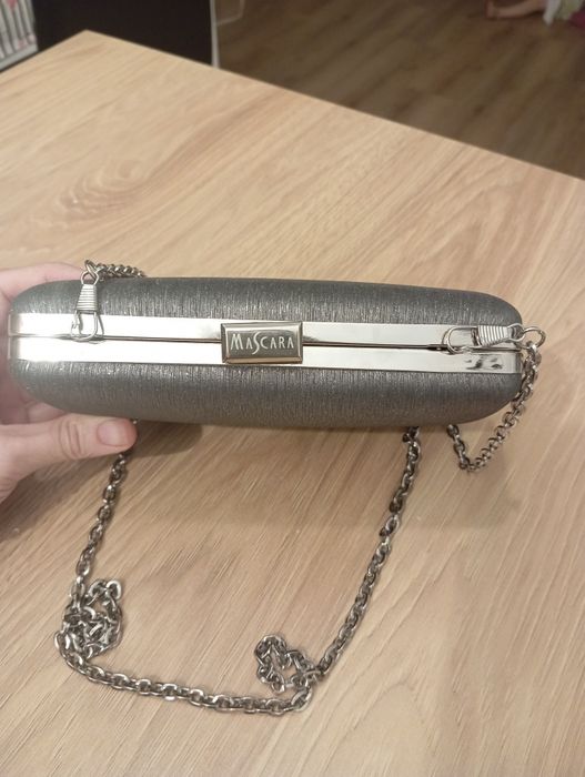 Mascara kopertówka z brokatem srebrna