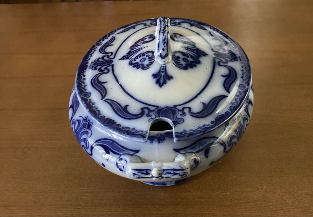 Terrina de Sacavém modelo raro