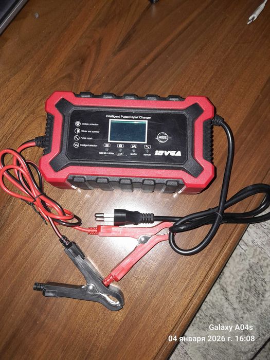 Зарядний пристрій 12V6A для LiFePO4 ,гелієвих та свинцево-кислотних