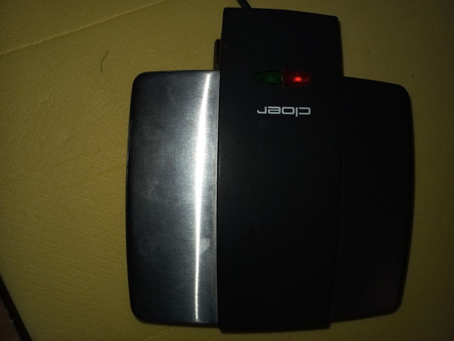 Продам сендвічницю ( для гарячих бутербродів)