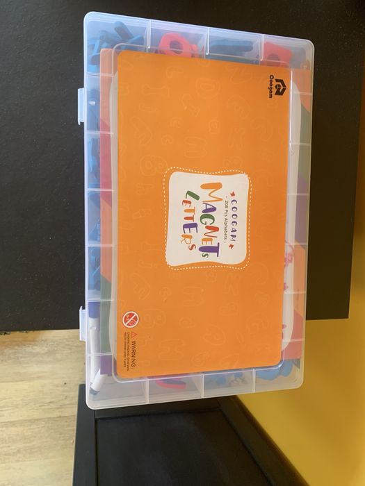 Livro de atvidades  / dicionario em ingles