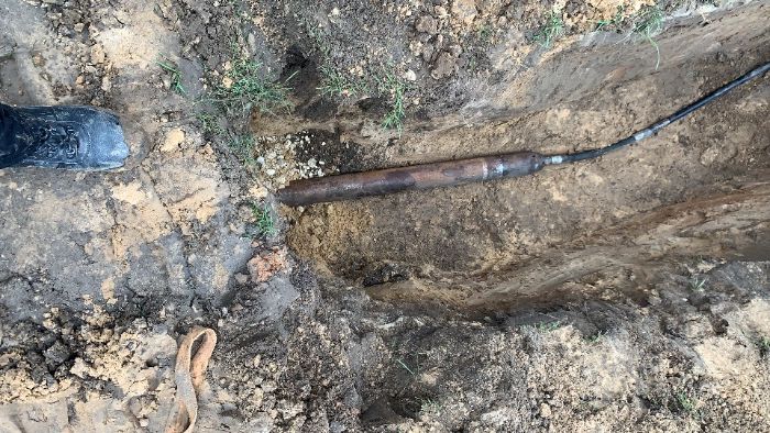 Przeciski pod drogami przyłącza wod-kan. Kielce Wbijanie rur stalowych