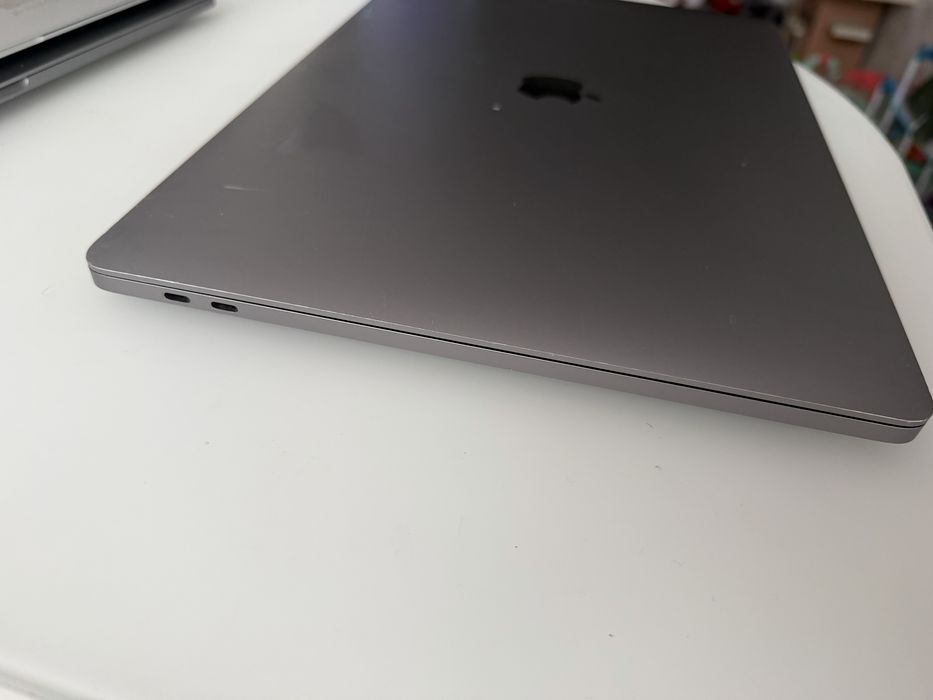 Macbook pro 16 2019 intel core i9-8ми ядерний 16gb 1tb ssd