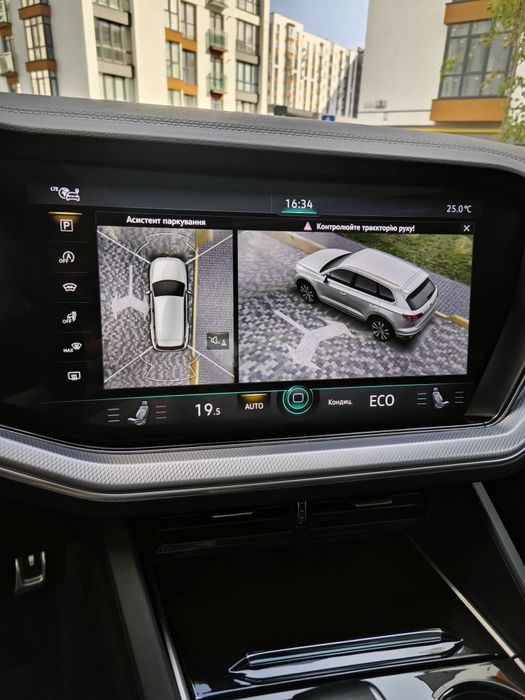 VW Touareg 3 камери 360 Area view встановлення