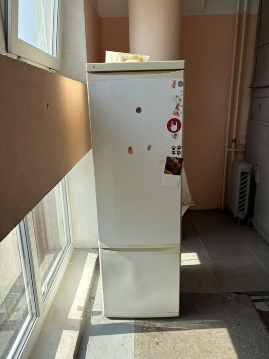 Холодильник.  .   .