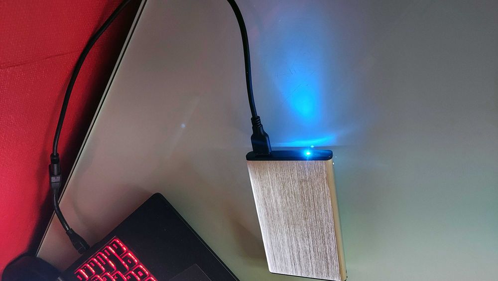Dysk 1 TB USB 3.0 - przenośny zewnętrzny mobilny - HITACHI