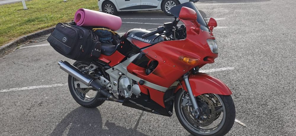 Kawasaki ZZR 600 1999 English plates papers
