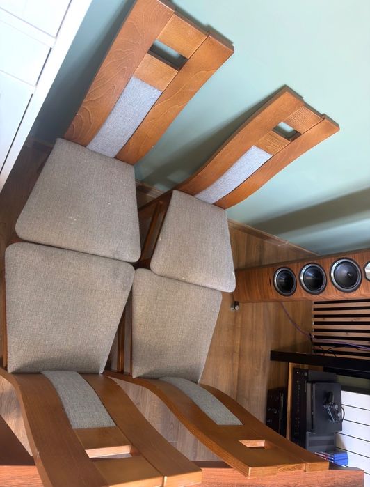 4 Krzesła tapicerowane