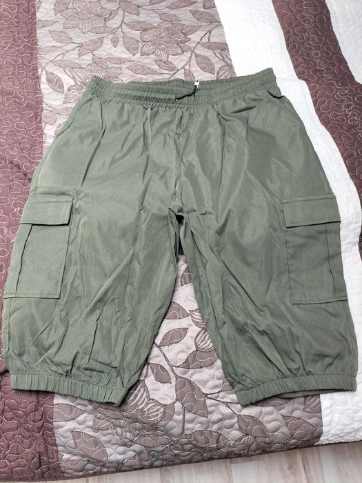 Sprzedam spodenki damskie  stan nowy