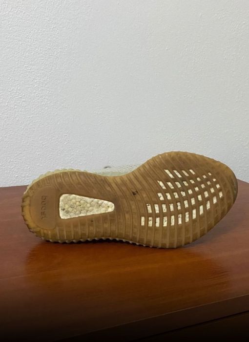 Yeezy Boost 350.
