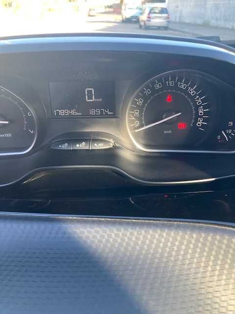 Peugeot 2008 1.2 de 2019