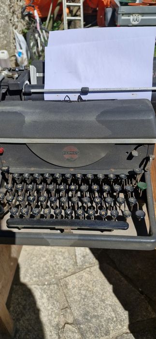 Secretária com máquina escrever Hermes standardo 6 - 1940/50