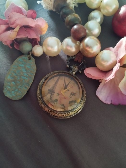 Colar  tipo boho 8€