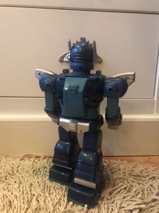 Трансформер.Игрушка робот
