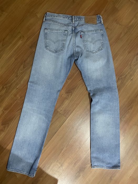 Calcas Levis em muito bom estado